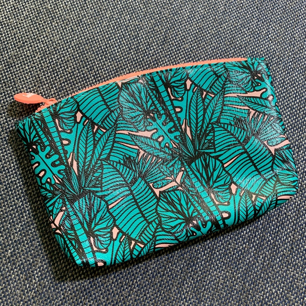 Leaf Ipsy bag *4/$20*